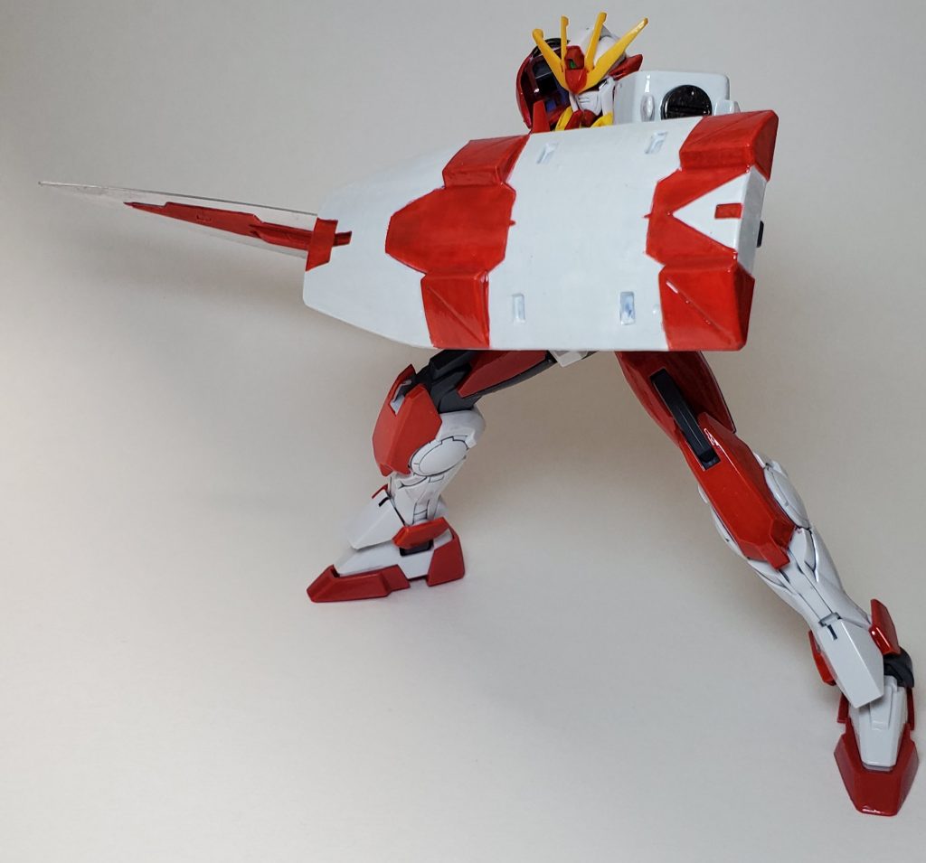 勿論盾は腕部に装着できます。