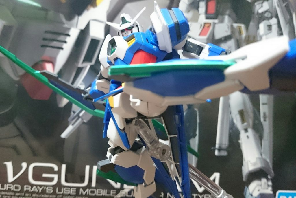 ・脚部レイザーブレイド
メタグリーンとグレーで部分塗装っス。
なんでも準備稿では展開機能があったとか。でも仮に決定稿でそれが残っていたとしても、簡易キットな付録だと、改造しやすそうなパーツ割りになってる程度で、そのままだと再現は出来なさそう