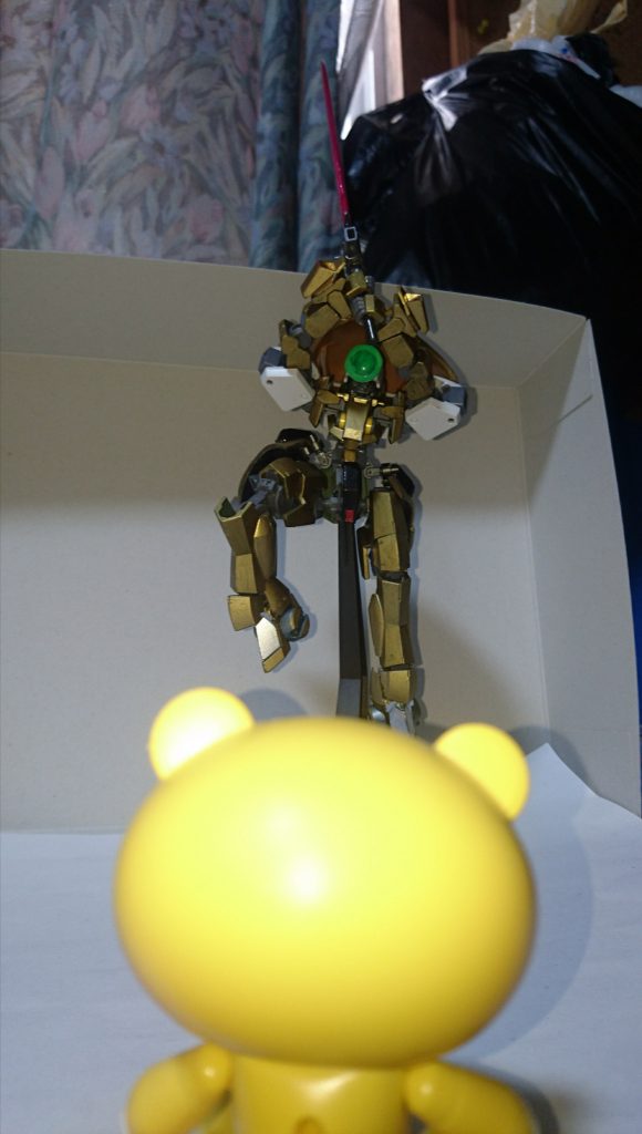 相手の懐に向かって高く飛び上がり、そして……!!!