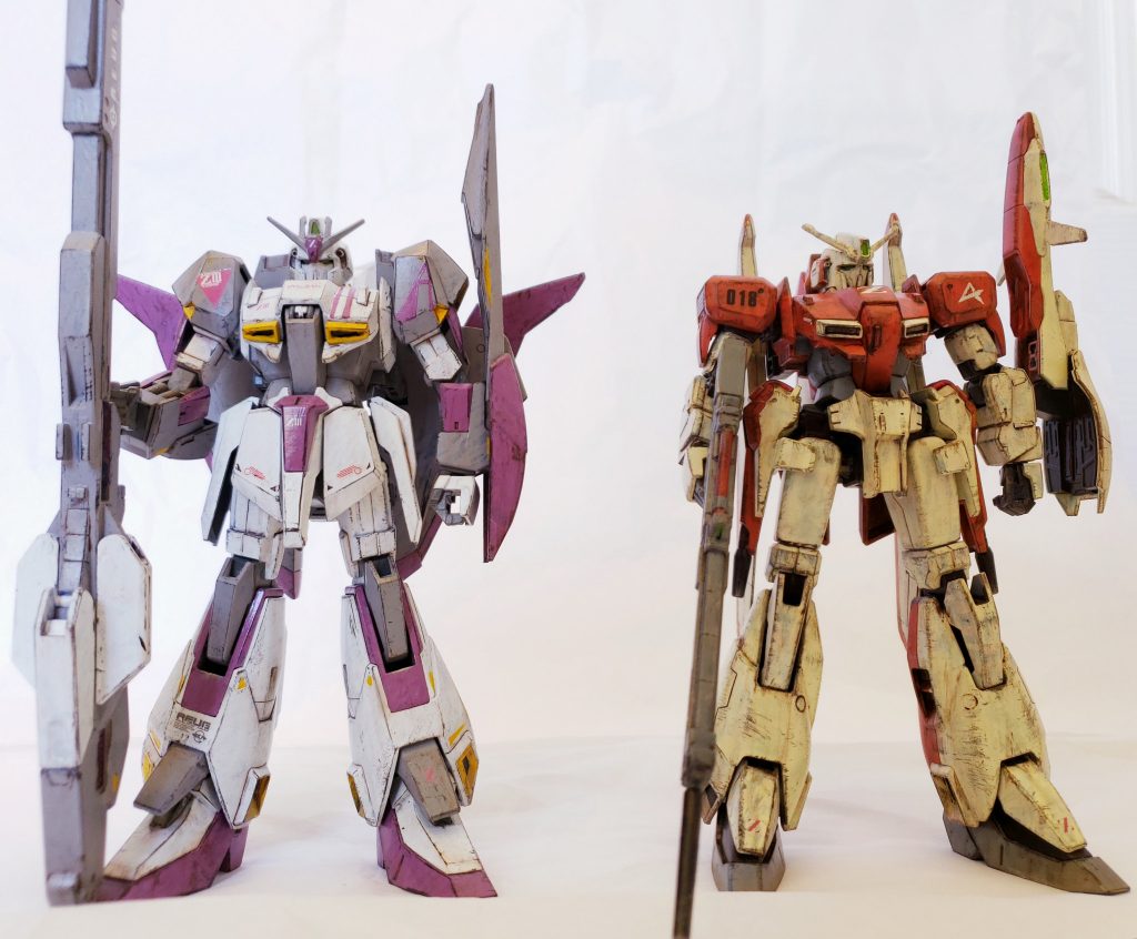 Believing a sign of Z!
Amuro Ray's Zeta suits!