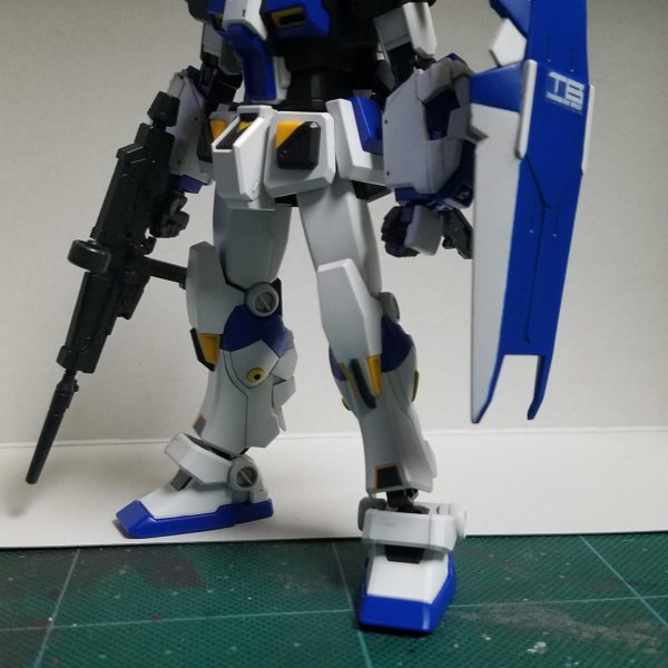 ガンダム4号機