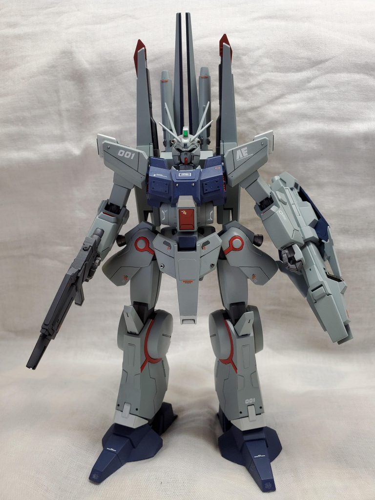 ユニコーンやNTなど、色々と出番のあるMSですね。エアブラシで塗っていますが、塗り分けが結構大変でした(^^;)
そういう所は、RGシリーズの方が楽ですねー。