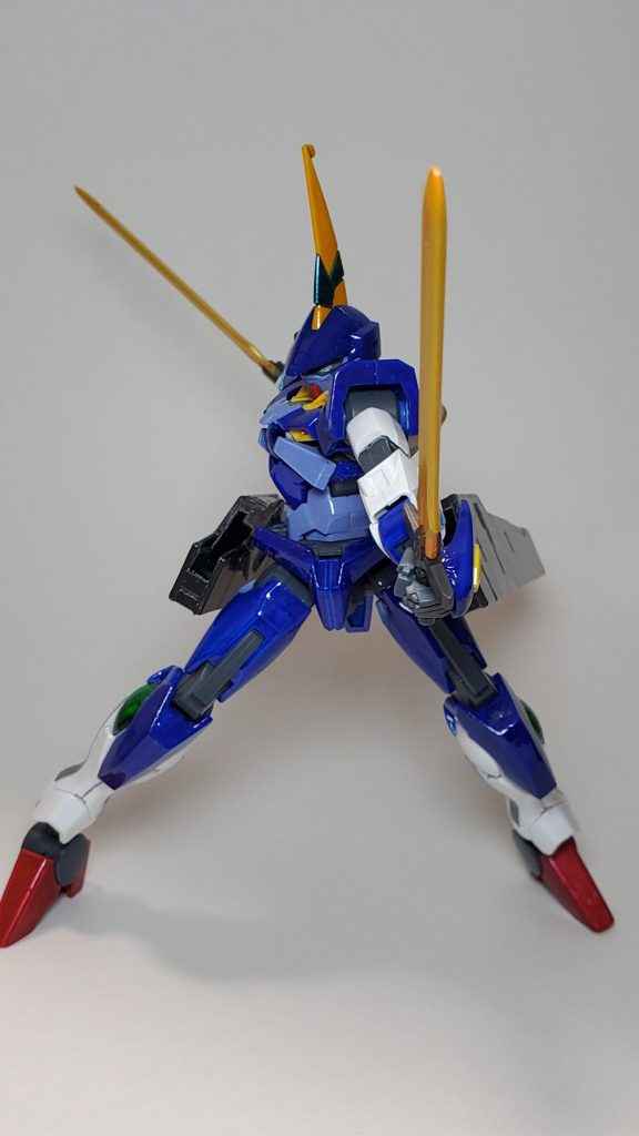 細身のソードが左右1本づつ収納されています。
こちらの方が軽く、本気を出す場合はこちらを使います。
よりスピードの乗った斬撃を繰り出します。