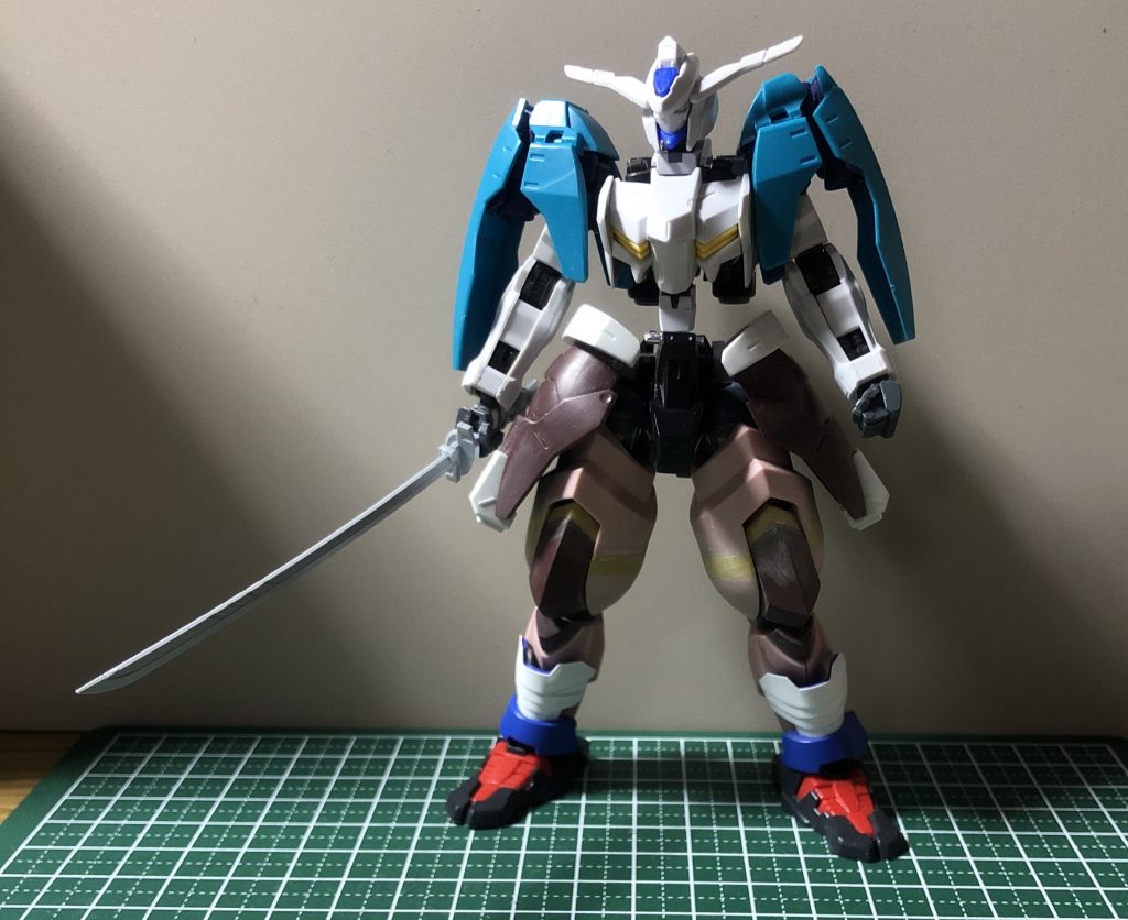 現在の型に。腰と太ももと膝を延長してます。