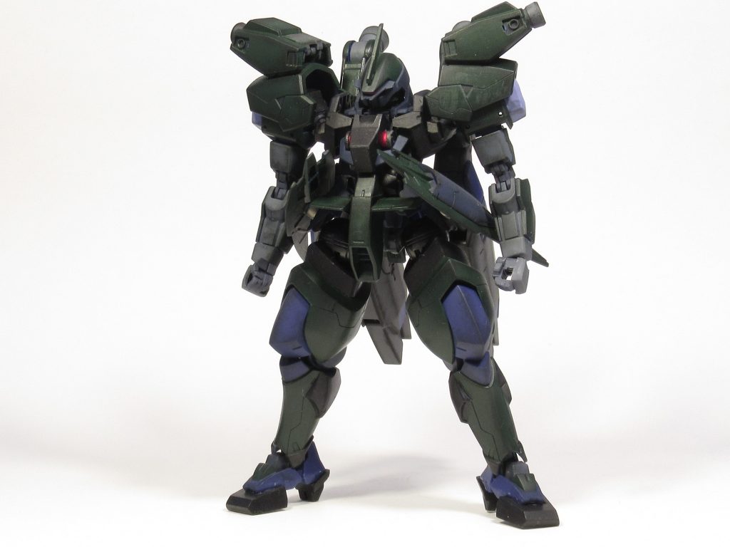 腰部のスラスターはマグネットで接続。ポージングに追従できるようにしています。