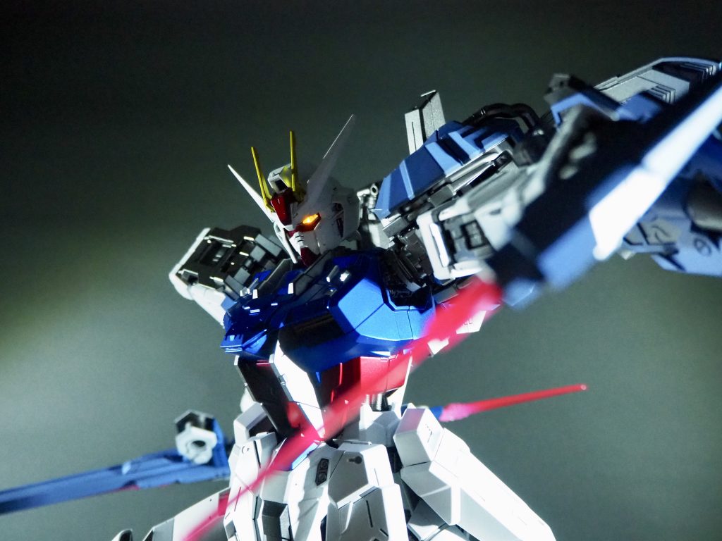 実はビームの短刀としても使えるブーメラン