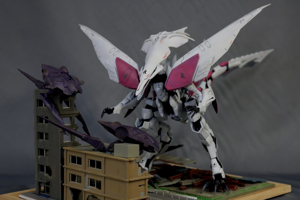 プルーマを添えて、ジオラマ風に‥