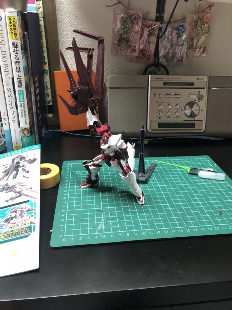 腕にもマグネットを入れて装着できるようにしています。