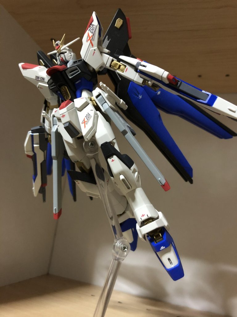 初登場の飛翔シーン。