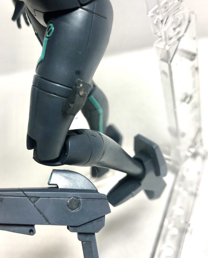 とりあえず外した時にピンが目立つのでネオジム磁石ぶち込んどきました。