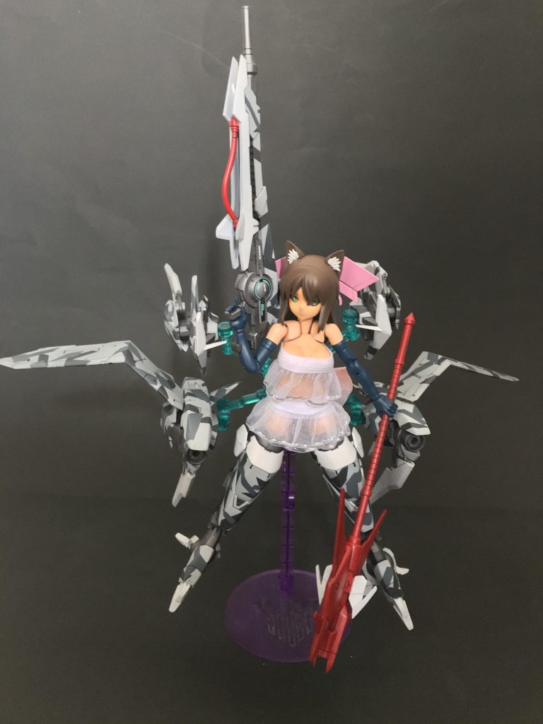 カルバチョート形態です
このように別でライフルを持たせます
ランスも形状変更