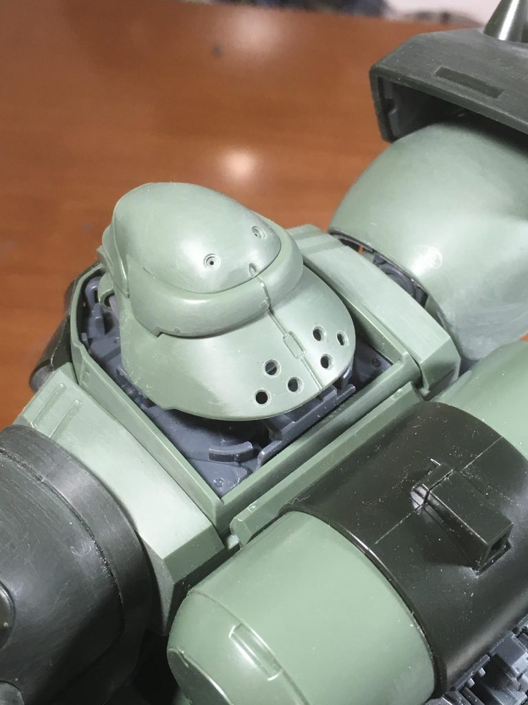 穴開けてます。