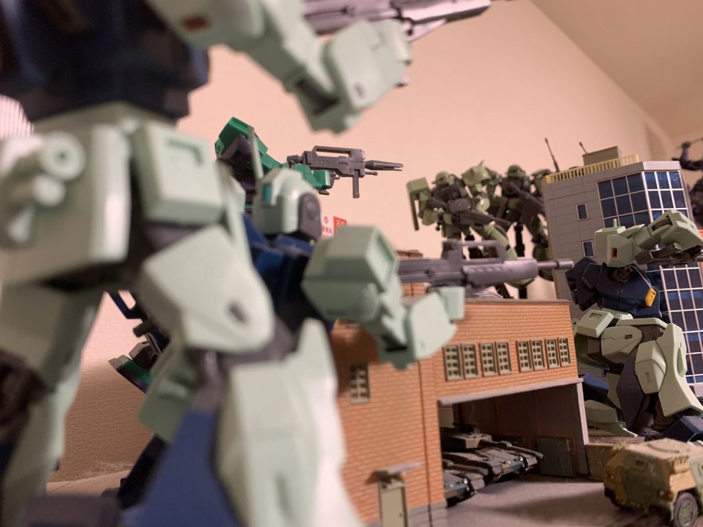 ザクの配置が適当すぎましたな