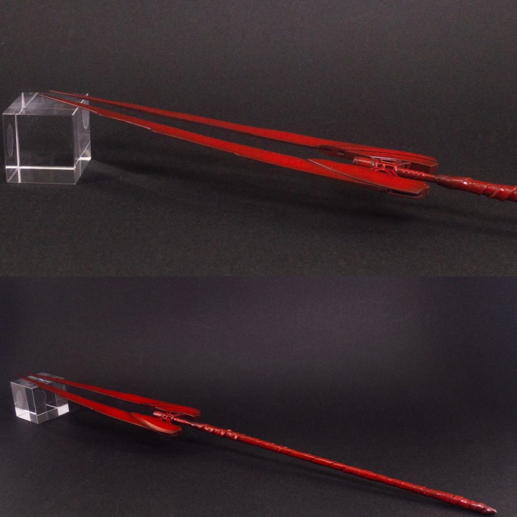 ロンギヌスの槍
RGサザビーのビームトマホークを強奪して使うというセレブ仕様です