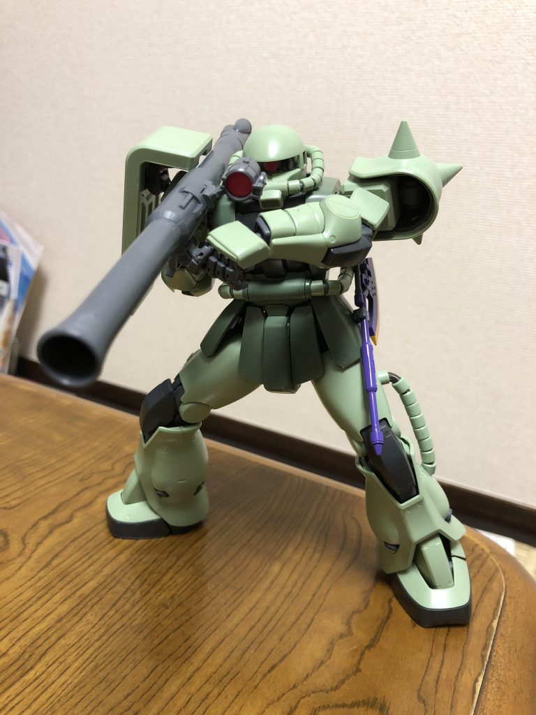 アクションは当然良く動きます(ご存知でしょうけど😅)。足の動力パイプもあまり干渉しません。