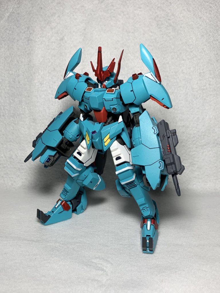 厄祭戦時に製造されたガンダムフレームの一機
複数の機体と共に行動する指揮官機であったとされている