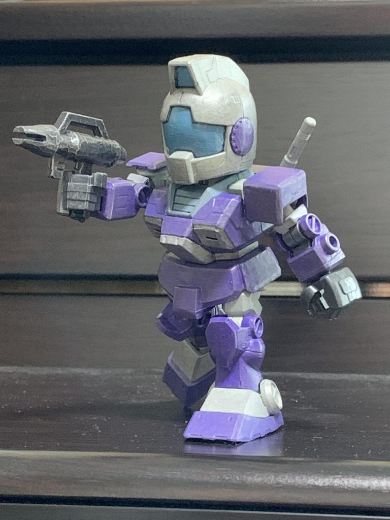 ビームスプレーガンも持たせてますが、ビームガン装備が実戦に間に合わなかったという設定。
ちなみにパイロットは、カイシデンとスレッガーを足して2で割ったような性格をイメージ。