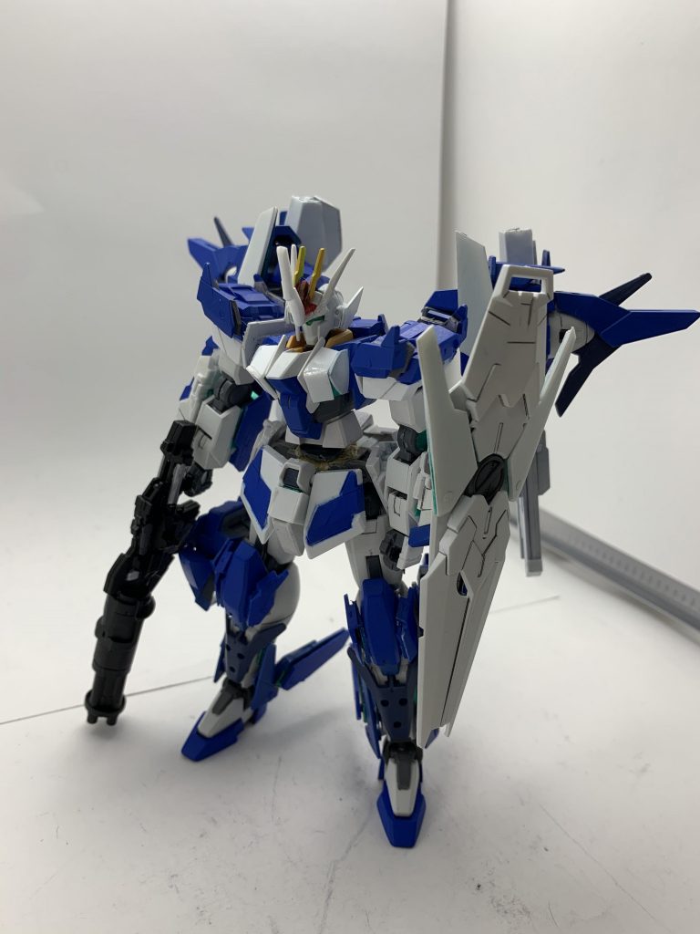 ダブルオーグリッターⅡ（セーブモード）

ユニコーンガンダムのユニコーンモードにあたる形態です