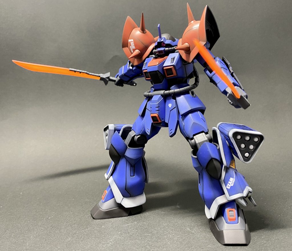 黒サフ下地に塗装しました。