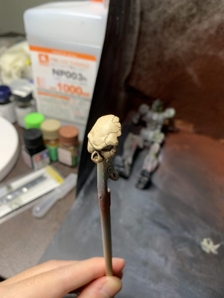 ここからがマグマなんです！初めてエポパテを使ってみました。粘土のような物を想像してましたが実際はべったべたになったガムのよう。難しい