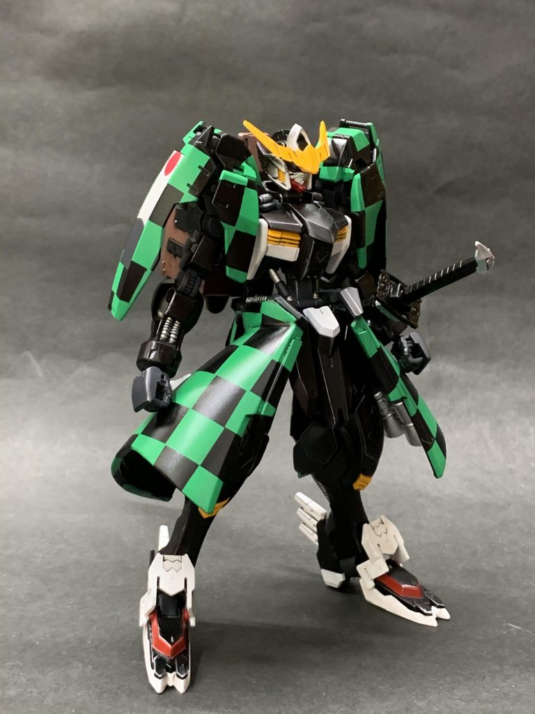 印象的な市松模様を表現するのに苦労しました。