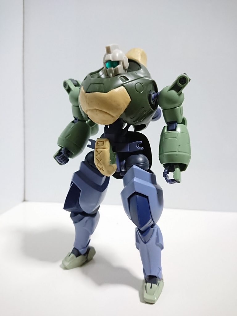 本体の素材自体はすぐ決めれたのですが装飾や姿を近づけるために試行錯誤を繰り返しました。