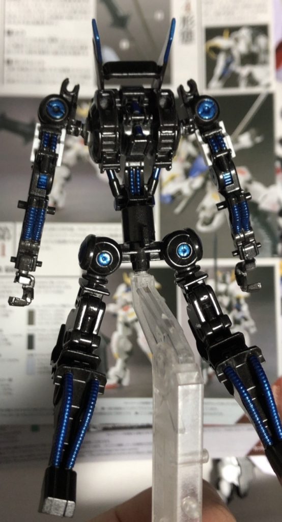 パーツ付けると見えにくい所も塗装しました…ただ塗りたかっただけです