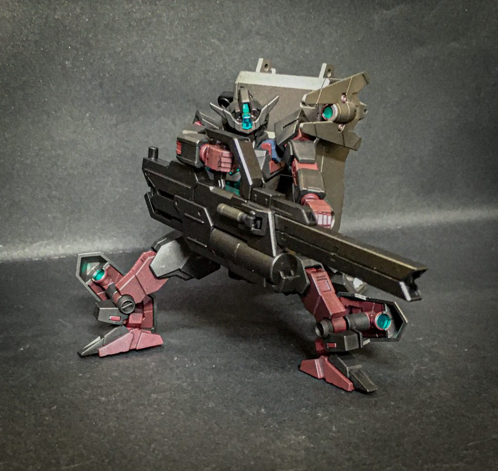 コアガンダムbは本家コアガンダムより重武装化しておりこの状態でも高い火力を保持している。