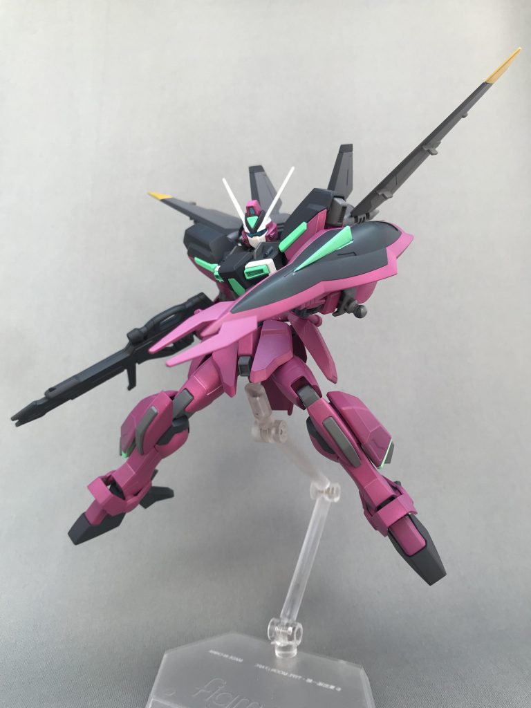 シールド
なかなか特殊な形状をしてます