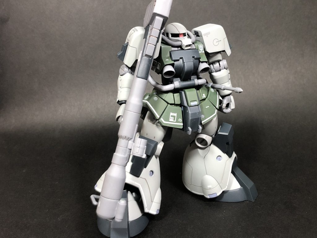 武器はジャイアントバスとヒートホークのみで、ジャイアントバスはソーダオフして後方を延長してます。