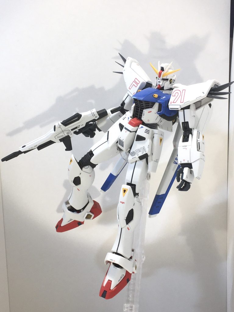 完成後にVアンテナの右先が折れたのが残念でした。。。目立ちますよね!?そのまま投稿しましたが、よろしくお願い致します。
最後まで閲覧ありがとうございました!