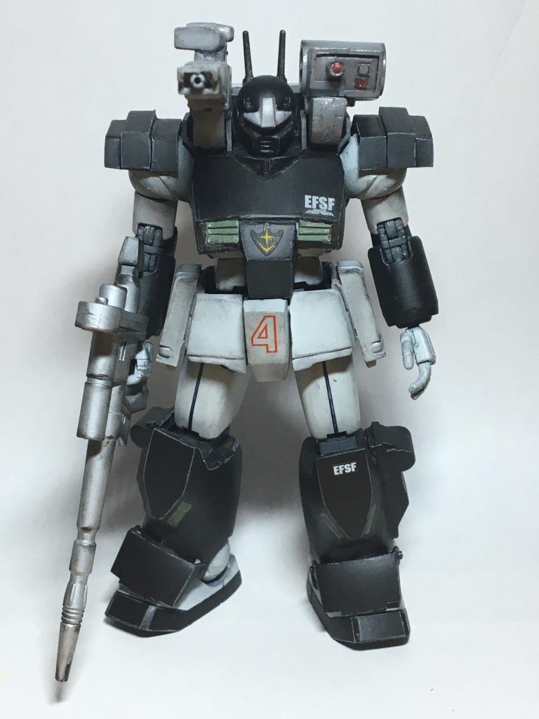 正面から。ウェザリングはパステルシャドーのみとなっています。ガンキャノンII付属の水転写デカールと他のキット付属のマークシールをつけてます。