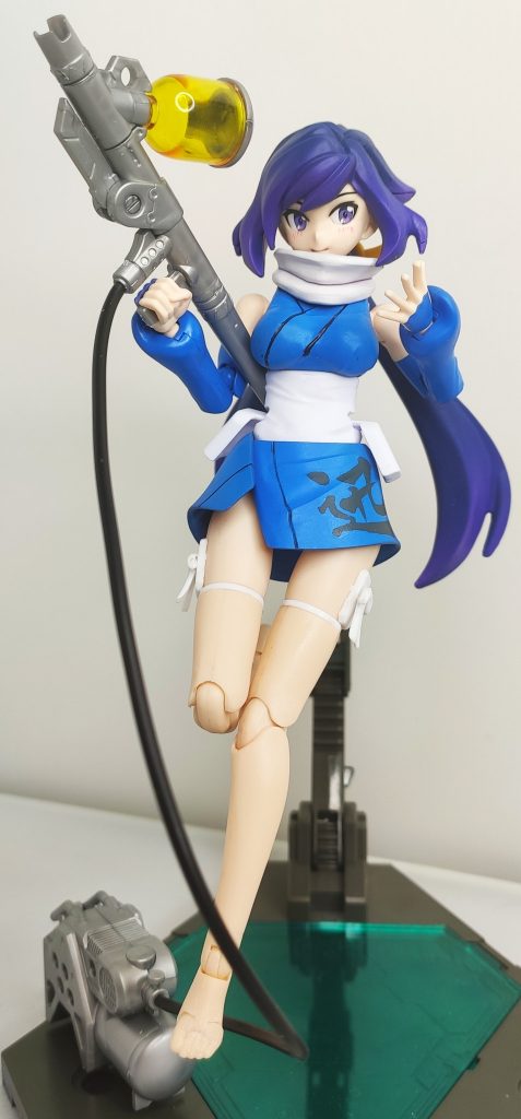 別売りのM.S.G ウォーターアームズ?
が余ってましたので持たせてみました。
良いですね。
そのままではハンドパーツに持たせれないのでブラシの持ち手を削ってます。