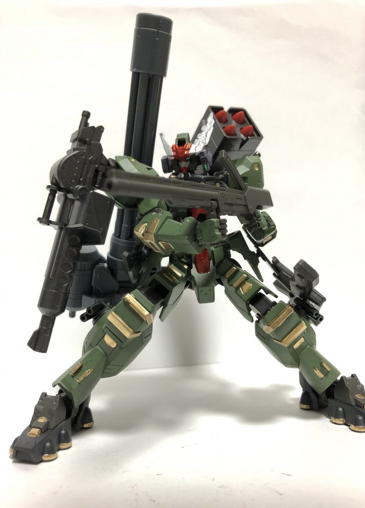 武装②
ロングライフル。上記の武装とガトリングガンで届かないレンジをカバーするために用意した。