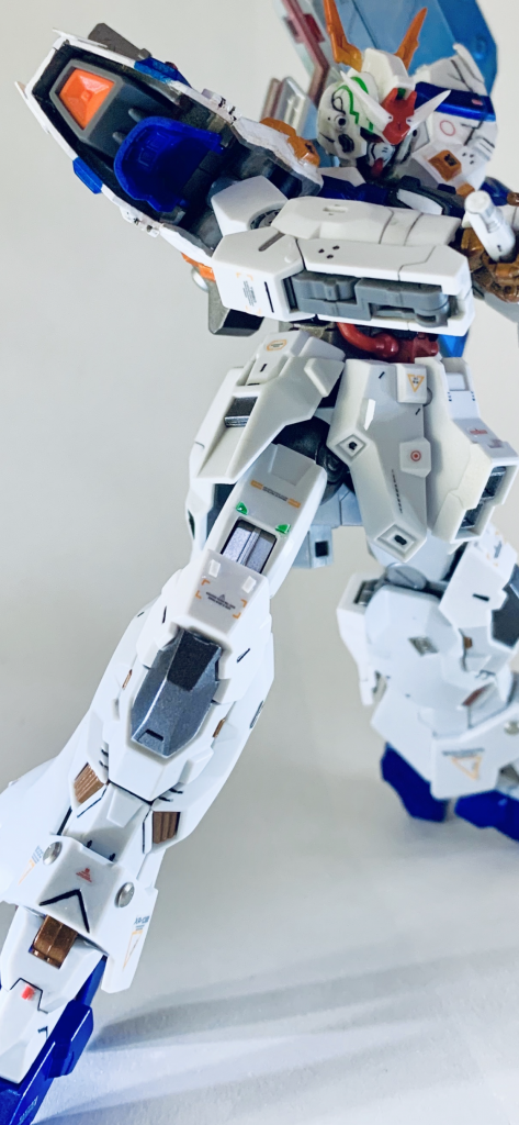 プラ板とメタルパーツでディテールアップ。

今回は2種類のメタルパーツを使用。