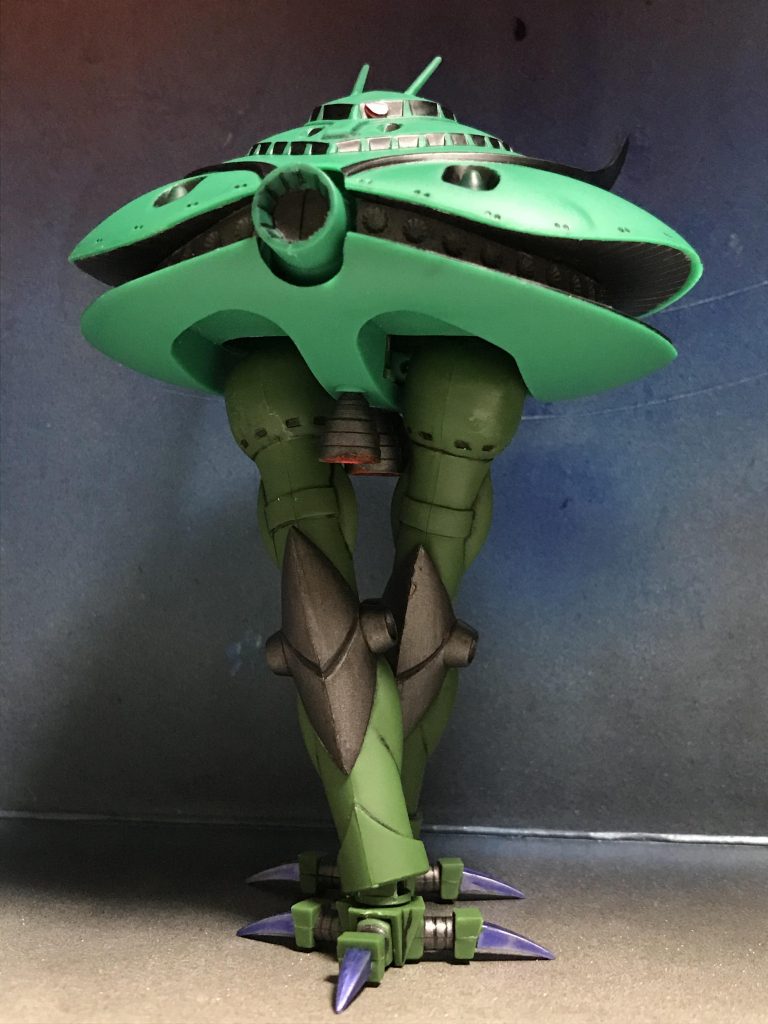 モデル立ちも、キマッてます(^^)
（というか、この立ち方が最も安定します）