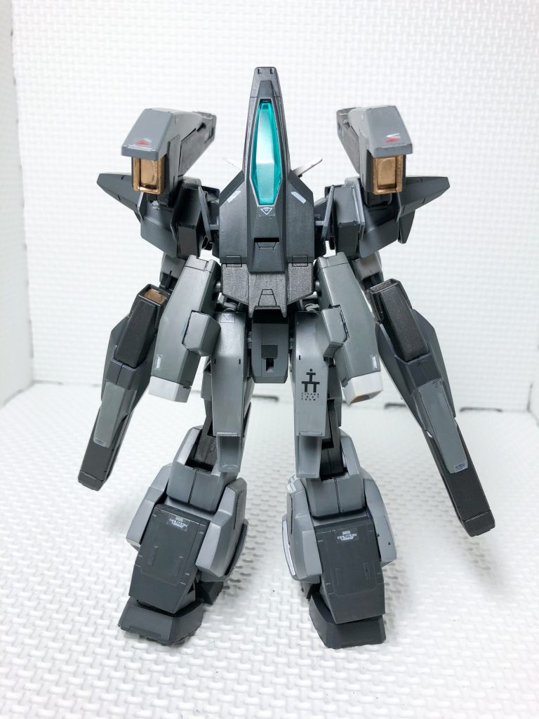 背面図です。
今回は色を変更しただけですが、印象がガラッと変わるので良いですね。