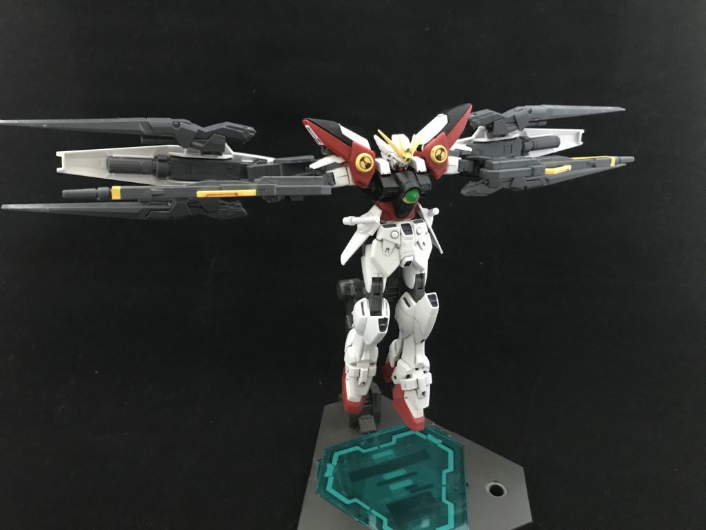 パックパックを展開することで、マウントしているメッサーツバークにより火力増強が可能。