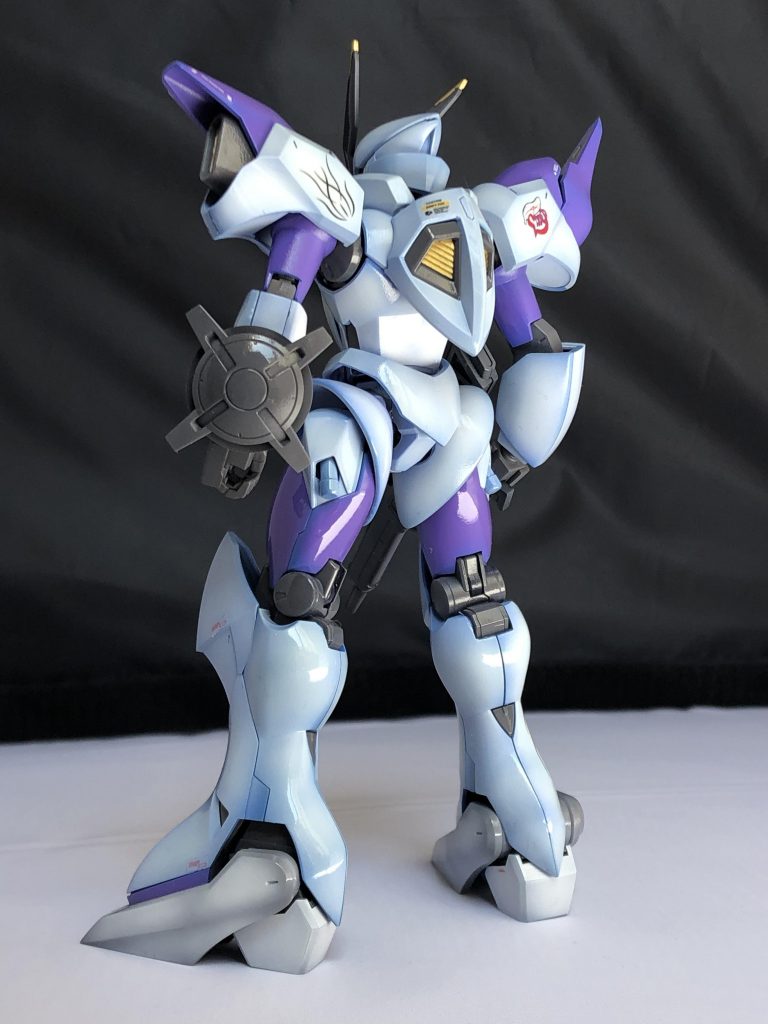 金色部分はガンダムマーカーを使用。
リガ・ミリティアのデカールはガンブラスター の特典デカールを使用。