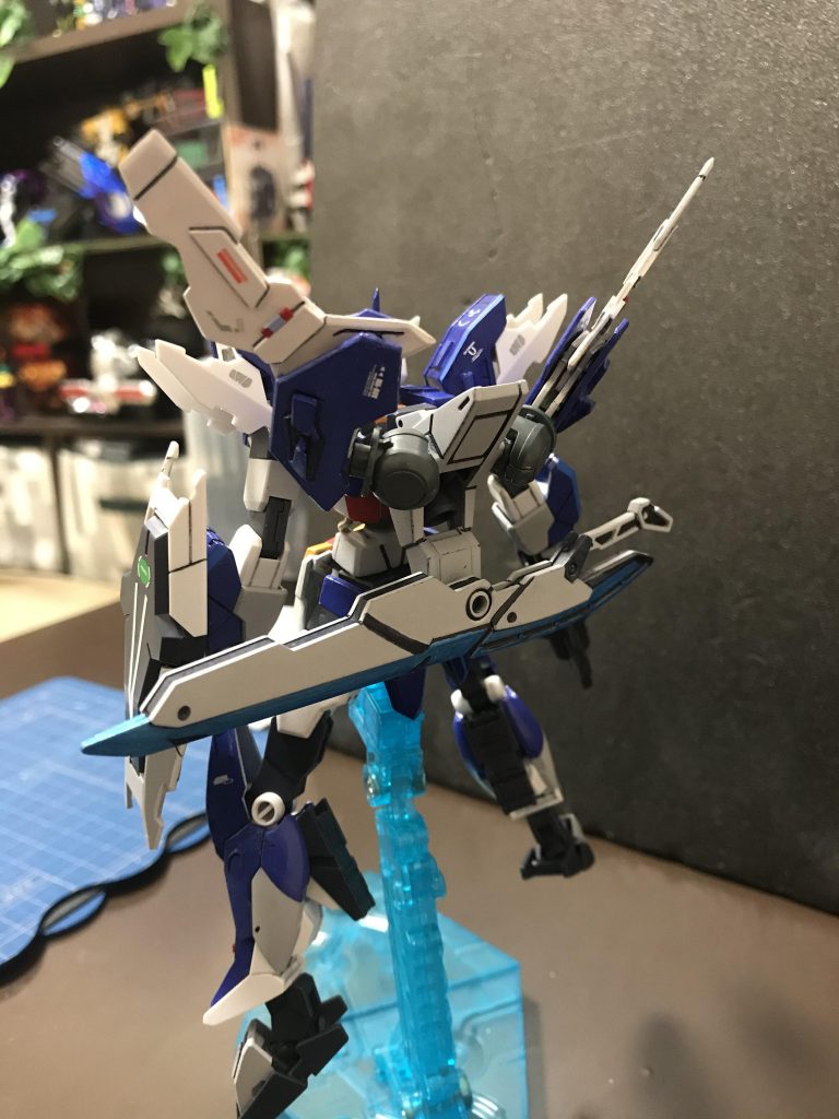 武装はシンプルにライフルと大剣