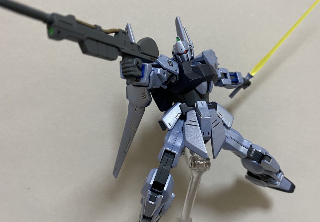 箱絵っぽいポーズ
欲を言えば銃を持つ手は専用の物が欲しかったですね