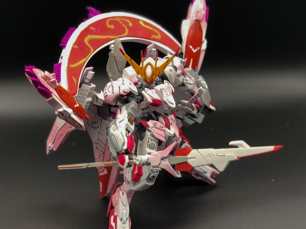 右の腰にはテイルブレードの使って薙刀を作成!!腰に着ける時と手持のパーツは付け替えできるようにしました。