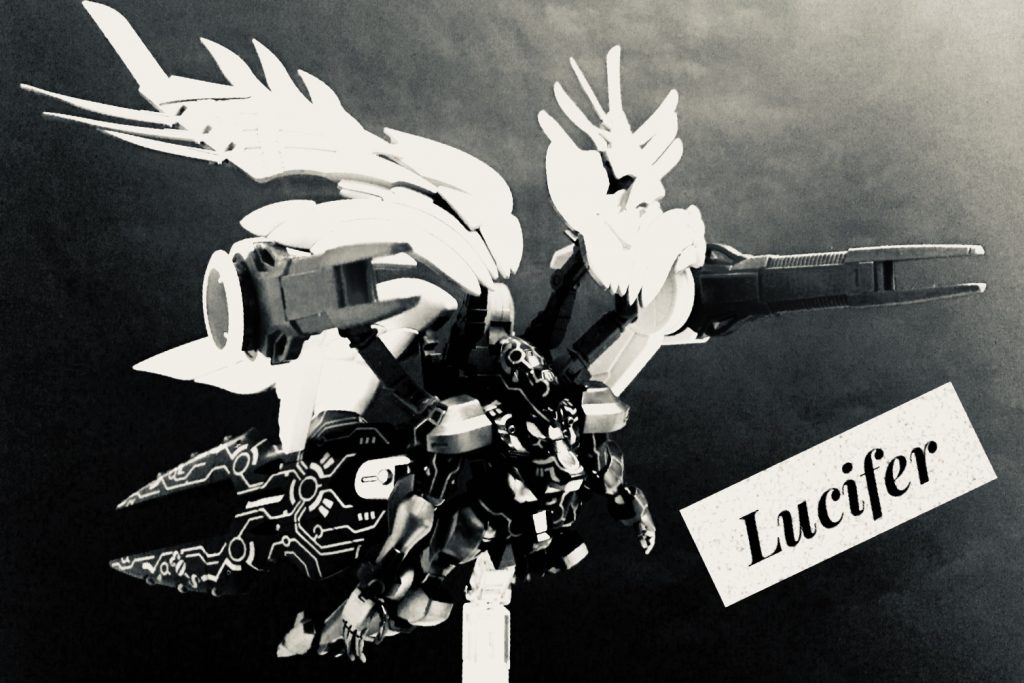 地獄に落ちたルシファー。だが心が闇に落ちたわけではなかった。彼は地獄に落ちた人々を救おうとしていた。しかし、深い闇の中にいた彼は自身でも気付いてなかった。人々を理解しようとする自身。人々の闇は世の中の理不尽により増幅する。肉体を持たない天使が人々の闇を本当に理解する事は本来出来なかったのだ。だが、”理解“してしまった。そう、気付けば闇に飲まれていた。ルシファーは気づいたが遅かった。だが魂までは穢れきってはいなかった。光の心はルシファーから分離し、地上へ消えていった。ルシファーの闇は地上へ強く影響していった。そしてそれは地上へ伝わり、地上に魔王が生まれた。魔王はこの世の理不尽をなくす為に生まれた。全ての生けるものを支配することで、全てを平等にする。それは、闇の救世主だった。ルシファーの魂は光を求めた。この地上に天界のような光を。そしてそれは、光の救世主を求めたのだ。こうして、光と闇の戦いは始まった....。