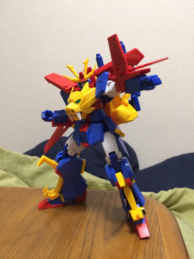 左腕を水平にしただけですね😅でも、キットは意外と関節が動きます。