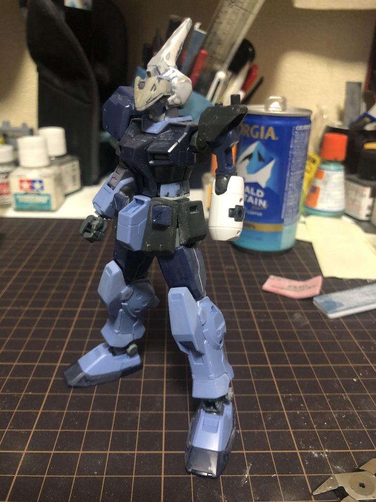 ジャンクパーツ等でミキシングやディテールUPしながら試行錯誤してました(´・ω・`)