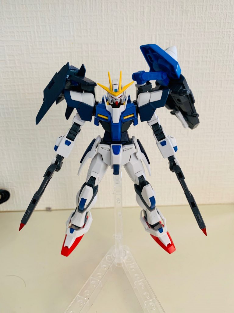 実は、もともとこいつはビルドバーニングの肩を使っていたのですがイマイチ似合わなかったのでトラバに変えたという経緯があります。なおこれは装備パターンの一種で、狭所戦闘仕様って位置づけです。