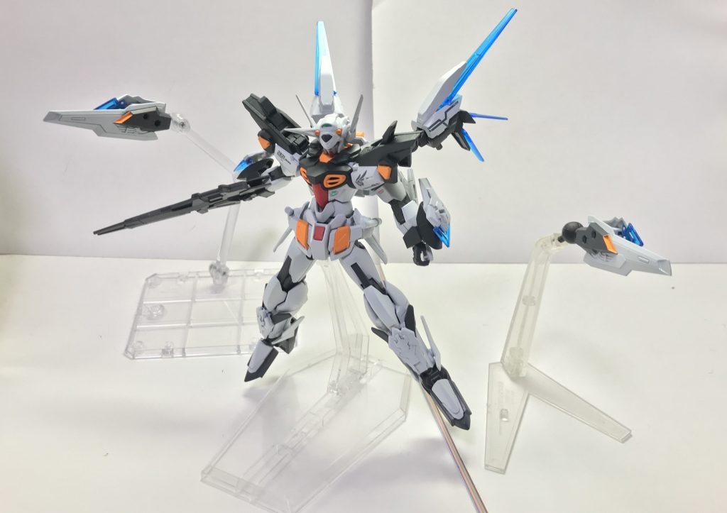 ブラスターファンネル。翼状ユニットの下端を担う武装であり、ifsユニットを装着することでメガ粒子砲にも匹敵する威力を遠距離から叩き込めることが最大の強みであり、これはフィン・ファンネルのオマージュであるとダイバーは強く主張しているらしい。