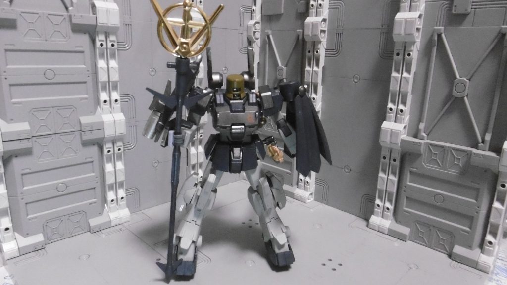 祓杖*『宝戟』*
宝戟(ほうげき)とは「千手観音が左手に持つ先端が3つに分かれた杖状の武器」で、それに例えて付けました。偶然にも3つに分(略)。
法術で攻撃するのに使います。RPGで言う魔法使いみたいに。