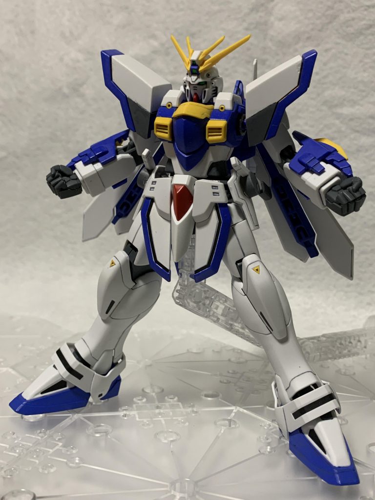 出ろぉぉぉぉぉ!ガンダーム!!数年ぶりのゴッドガンダムがリングに立ち上がりました。肩パーツはシャイニングガンダムに交換しました。このパーツのためだけに買いました。大人だから許される買い方です。