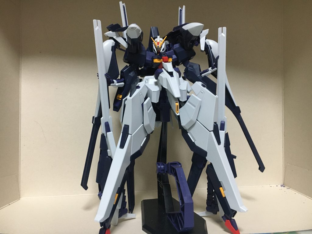 改造前後。改造箇所に気付けるでしょうか。AOZによほど詳しく無い限り、全てはわからないと思います。